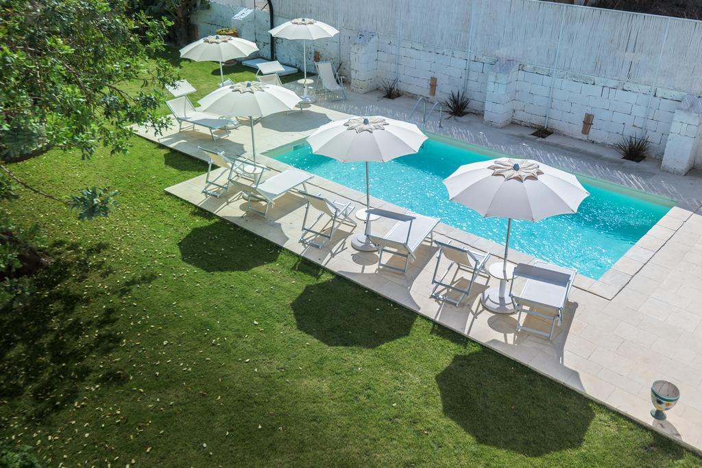 ガラティーナ Li Pappi Antico Casale Bed & Breakfast エクステリア 写真