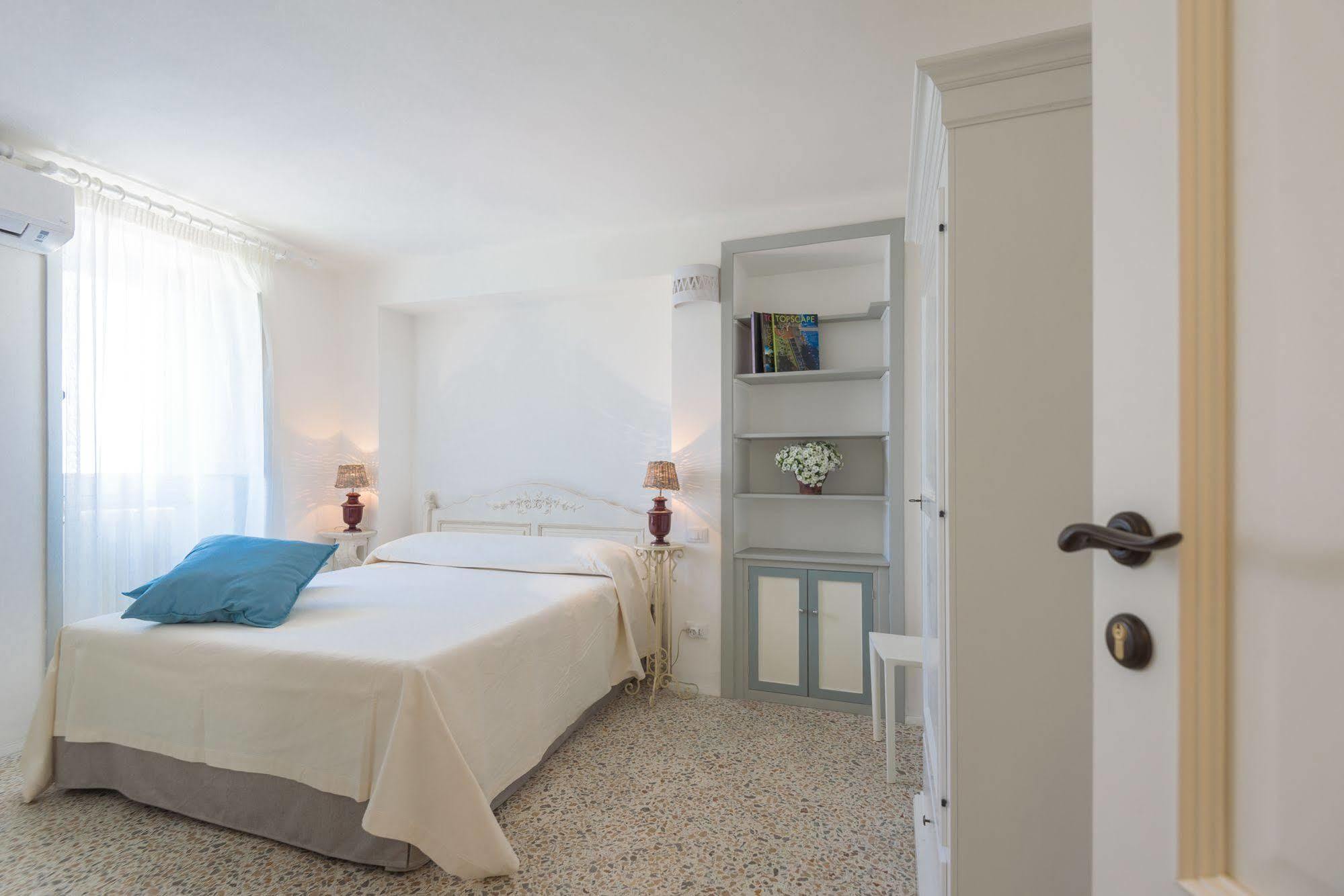 ガラティーナ Li Pappi Antico Casale Bed & Breakfast エクステリア 写真