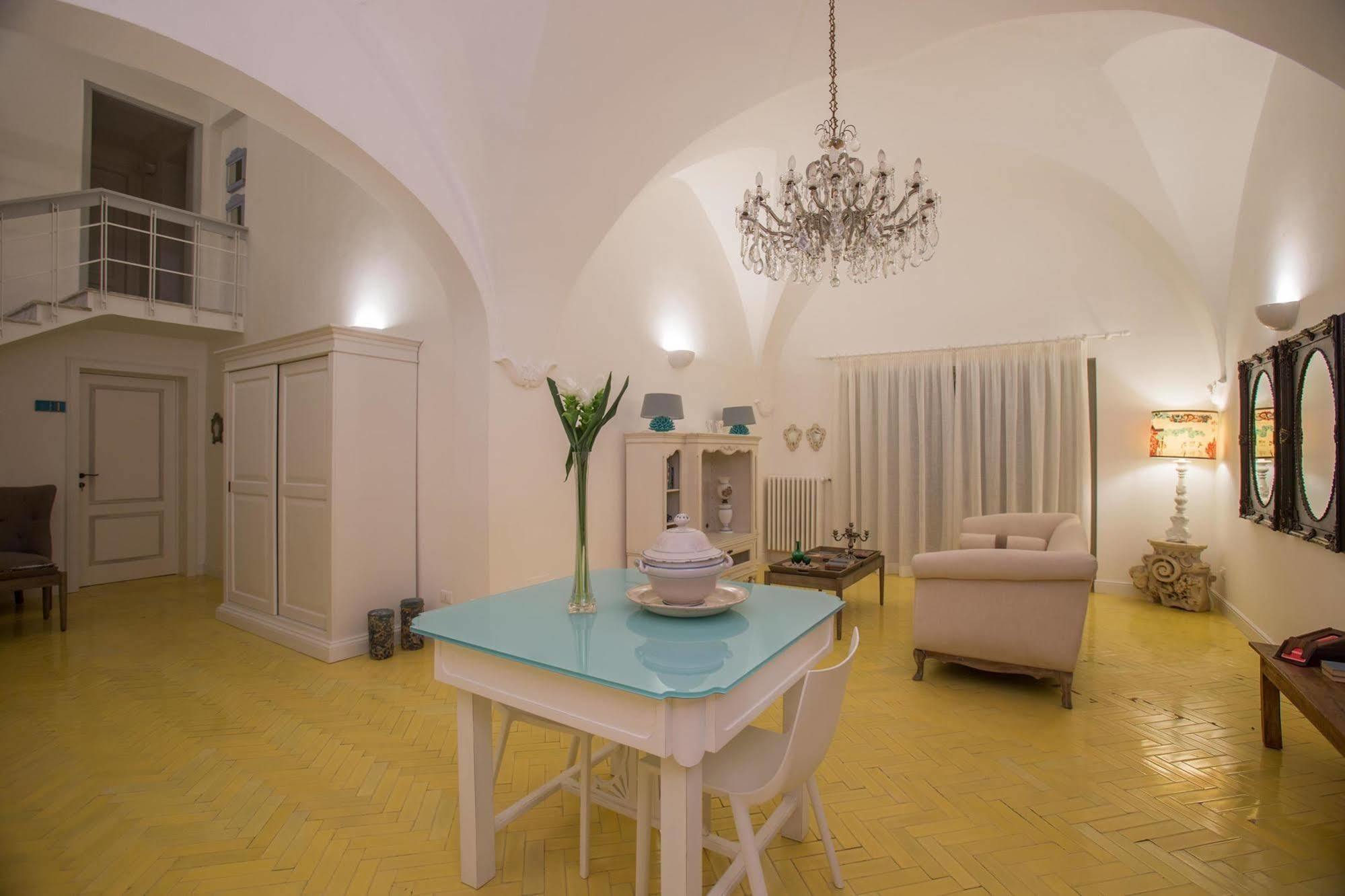 ガラティーナ Li Pappi Antico Casale Bed & Breakfast エクステリア 写真
