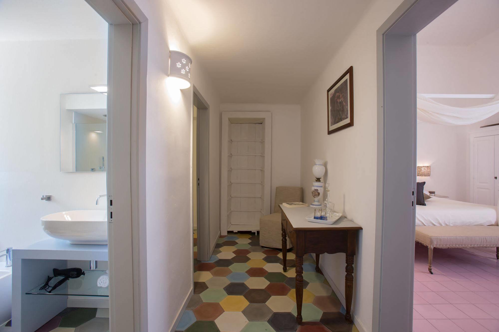 ガラティーナ Li Pappi Antico Casale Bed & Breakfast エクステリア 写真
