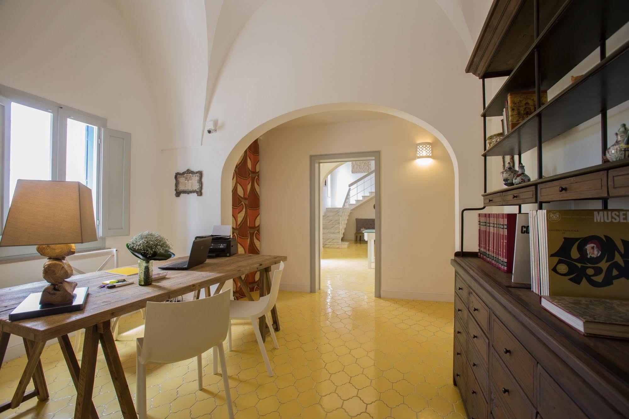 ガラティーナ Li Pappi Antico Casale Bed & Breakfast エクステリア 写真
